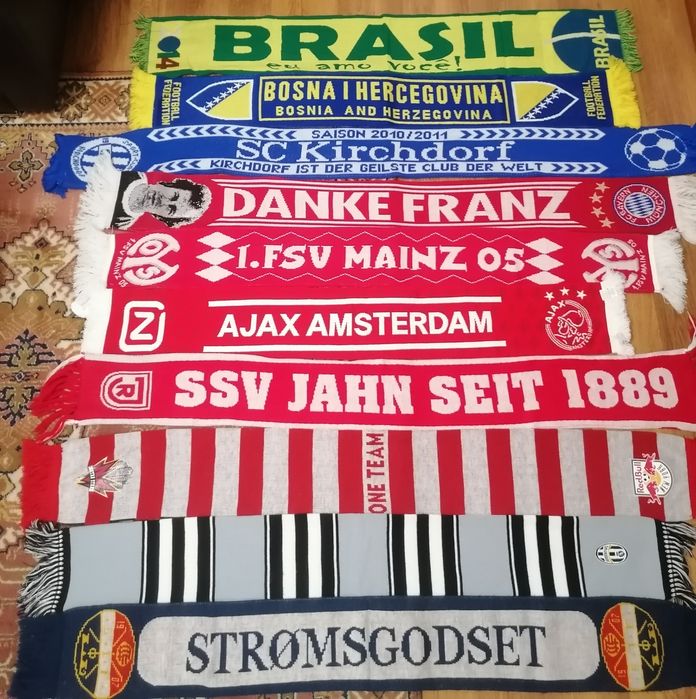 Колекционерски футболни шалове