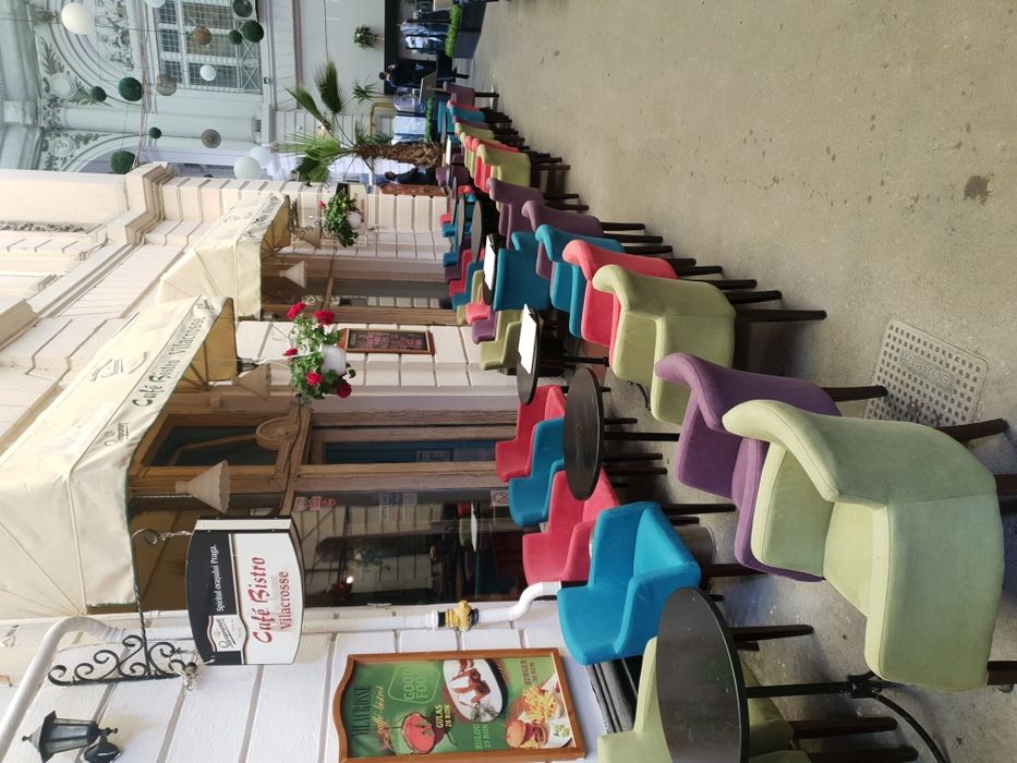 Fotolii si mese cafenea