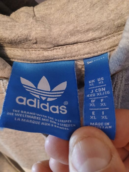 Vând hanorac bluza adidas
