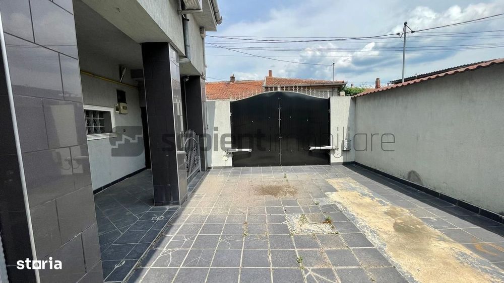 Casă ideală pentru familie, 263 mp cu garaj in Calea Aradului