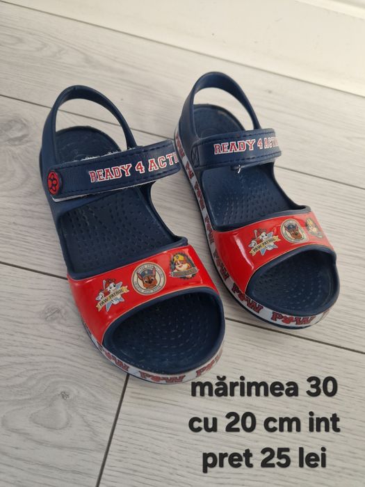Sandale mărimea 32 si 30