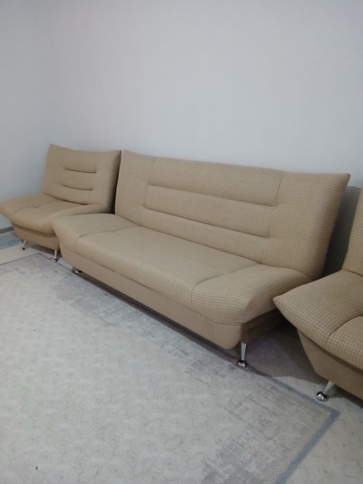 Продаётся гостиный диван