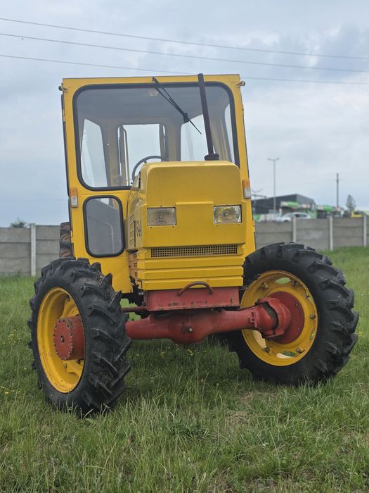 Tractor Universal 644