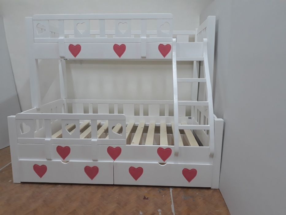 TRANSPORT GRATUIT.Pat etajat-supraetajat din lemn masiv.Cod 3216