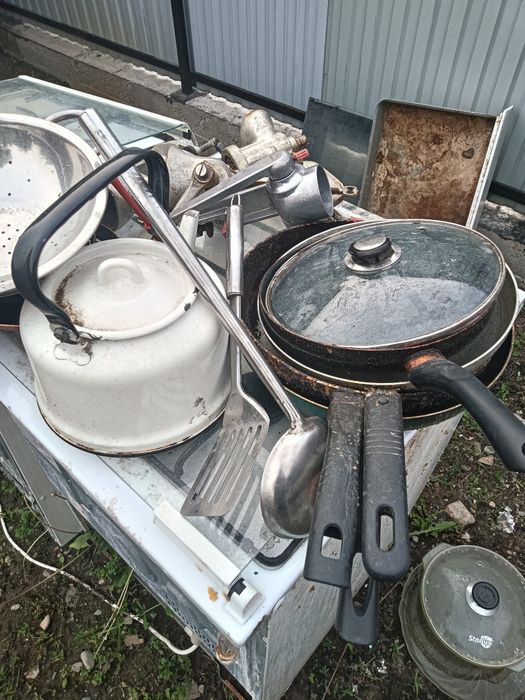 Продам чайники и скавародки
