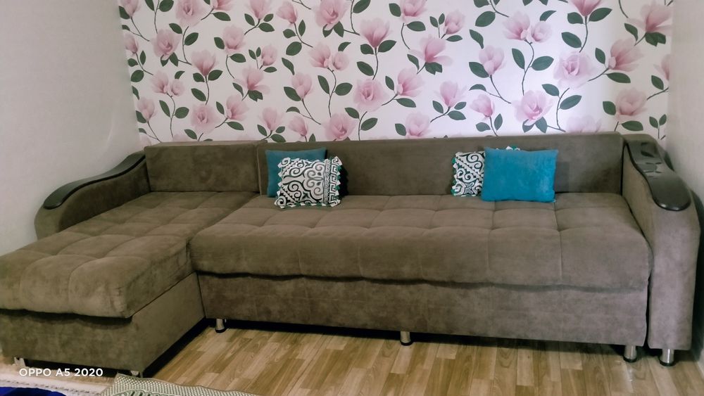 Мягкая Диван для зала.