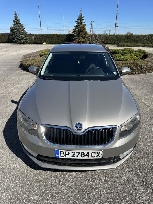 Продавам Skoda Octavia 3