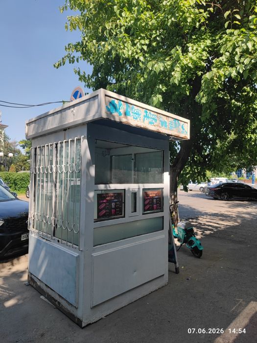 Тайёр бизнес 24/7 метродан чиқиш жойида