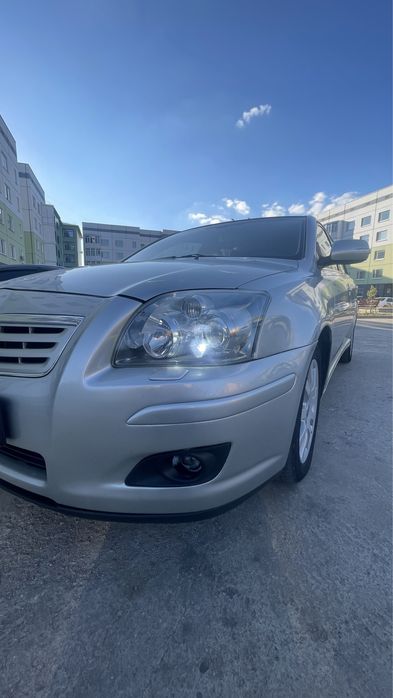 Продаю Toyota Avensis 2007