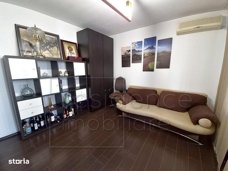 Apartament spatios 4 camere, Plopilor, zona Parcul Babes+Parcare