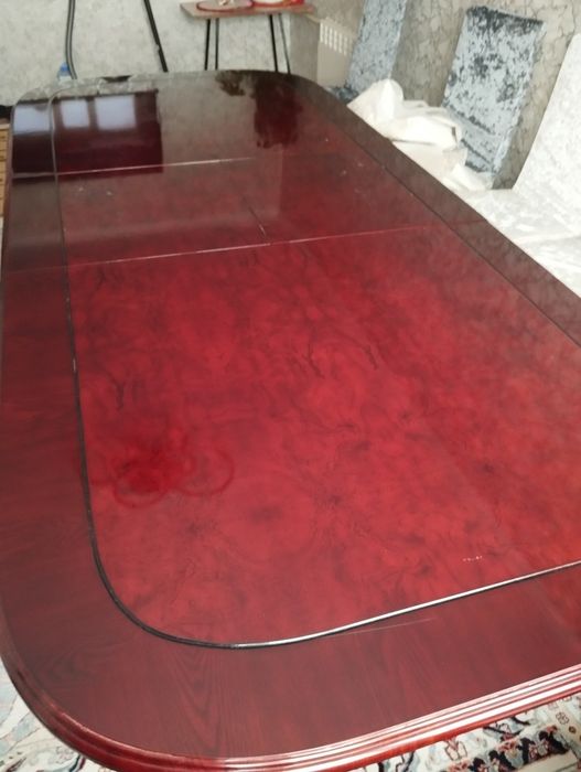 Стол продаётся в хорошем состоянии