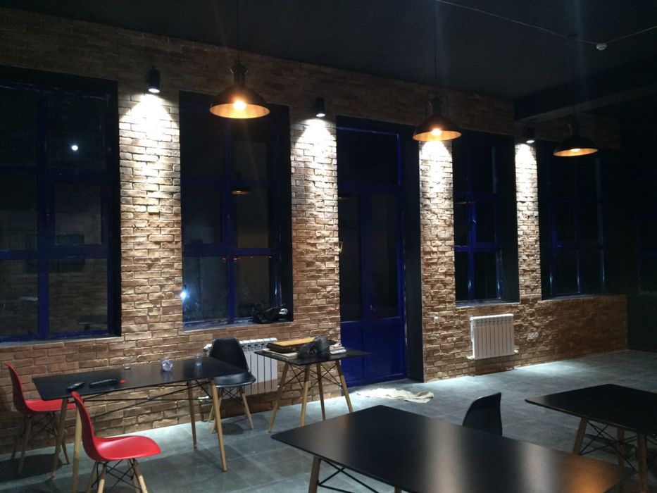 Аренда под Магазин, Офис, Шоурум, Фастфуд - Кафе 1 этаж вдоль дороги