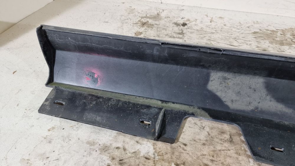 Prag dreapta BMW Seria 3 , E90, E91 LCI , 2009, 2010, 2011, cod origine OE 51777202652