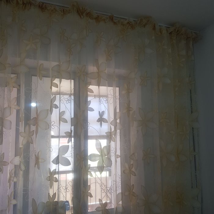 Продаю шторы в нормальном состоянии