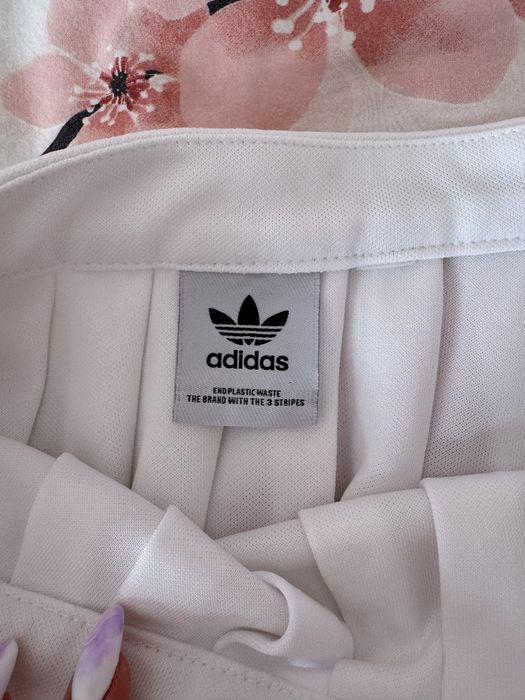 Пола Adidas нова