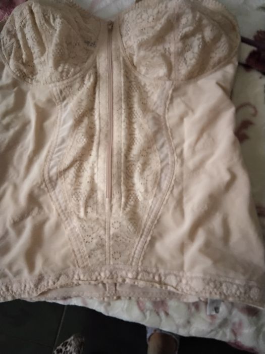 Corset fără chilot