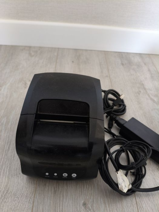 Продам монитор и принтеры чеков