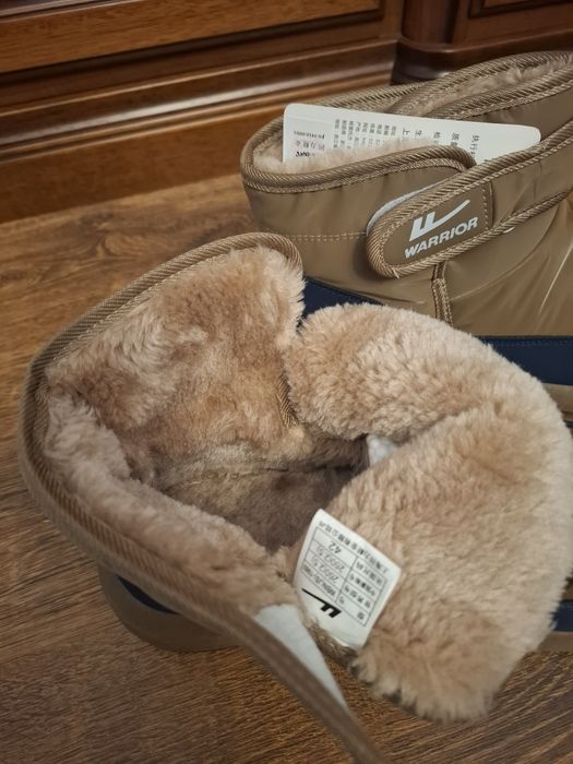 Ботинки продам зимние новые