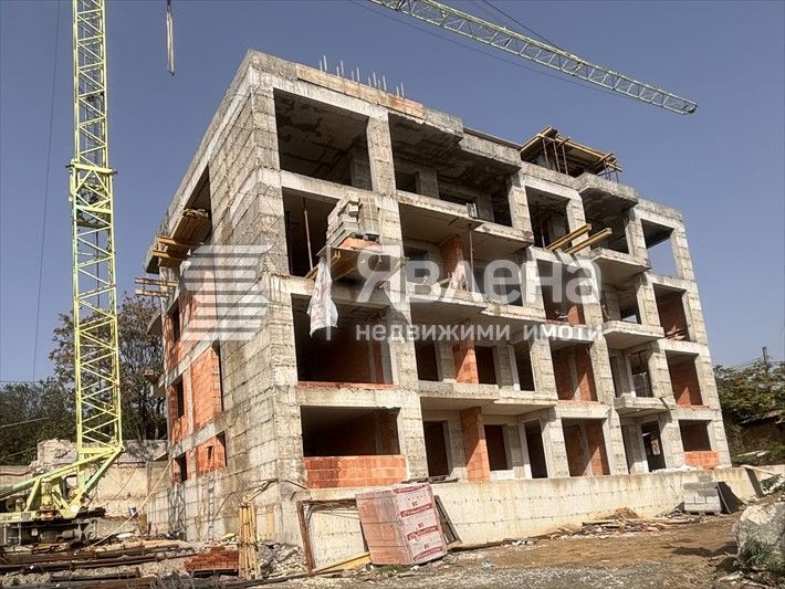 Продава се Тристаен апартамент в Варна, м-т Пчелина - 70 кв.м за 1415 €/кв.м - Снимка #2