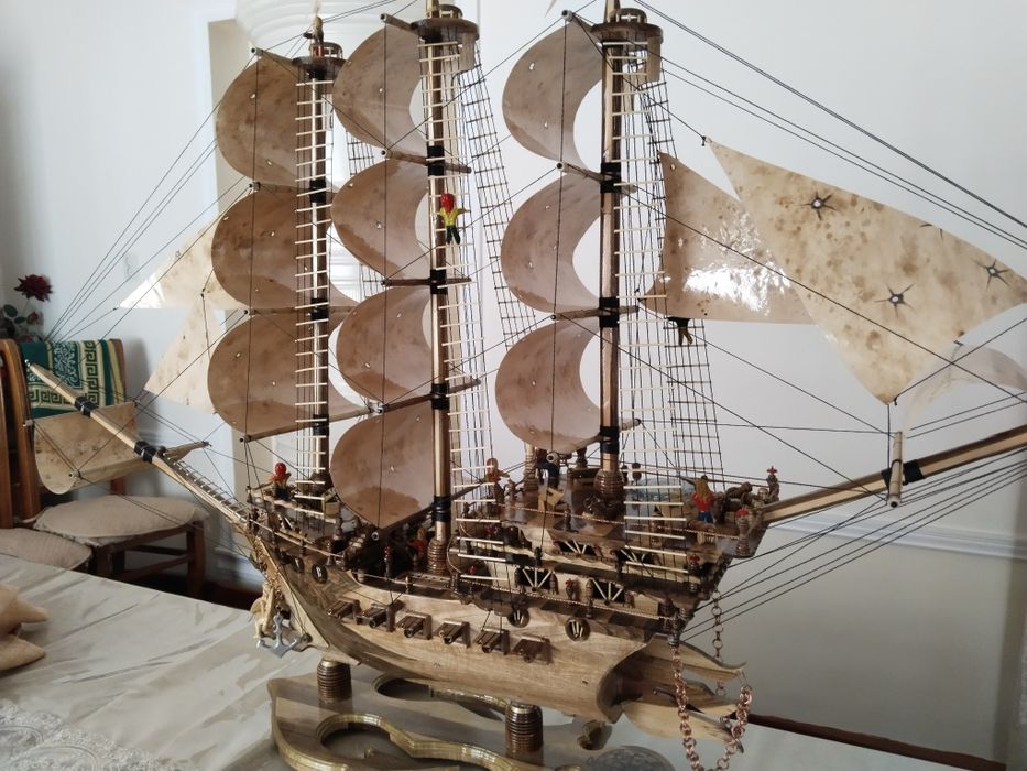 Сувенирный корабль ручной работы. Срочно!