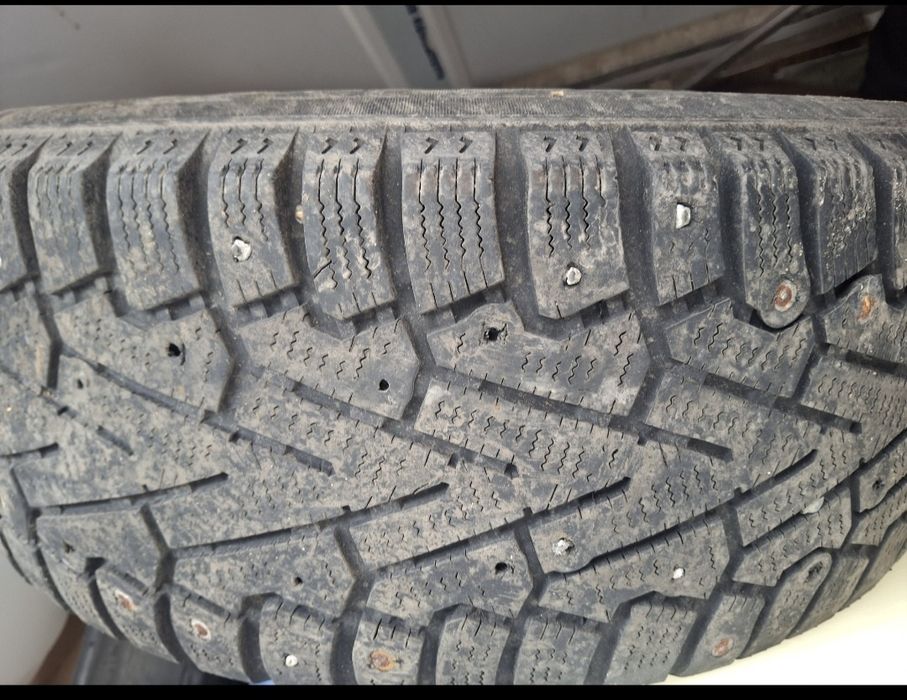 Шины зимние  205/60/16 
205/60/16