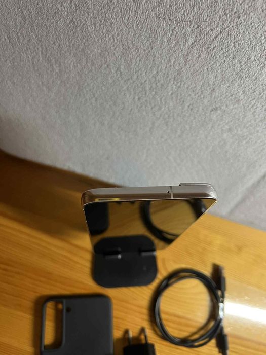 Възможен бартер/ Samsung Galaxy S22 plus - 256GB