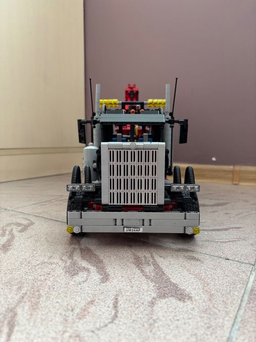 LEGO Technic Tow Truck (8285)