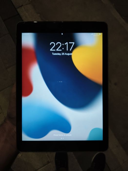 Ipad air 2 128gb wifi+ cellular