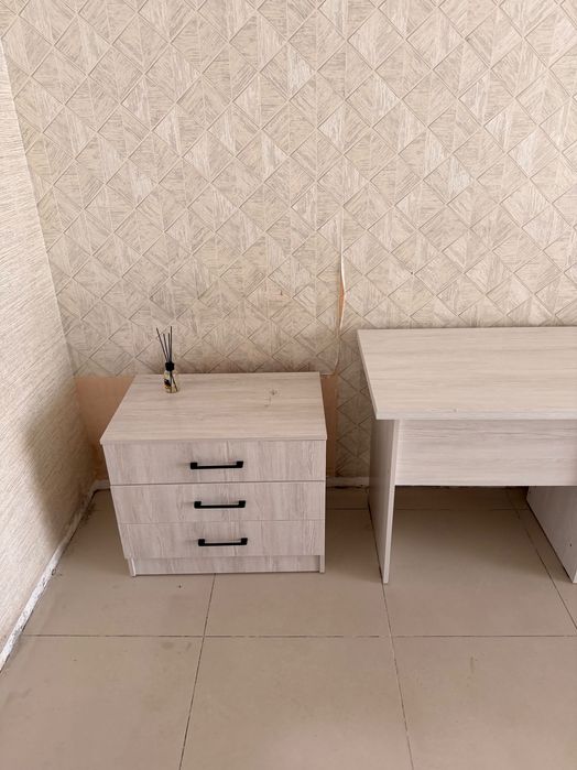 Ofis mebel judayam yangi