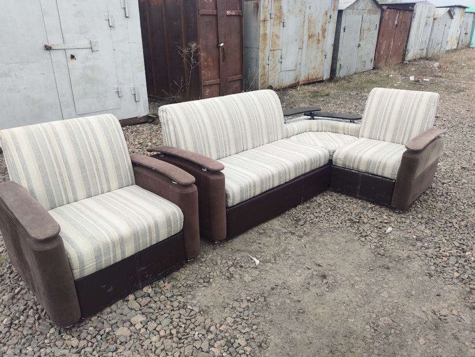 Продается диван.