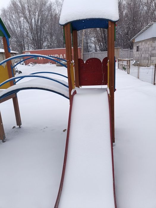 Продам детскую игровую площадку