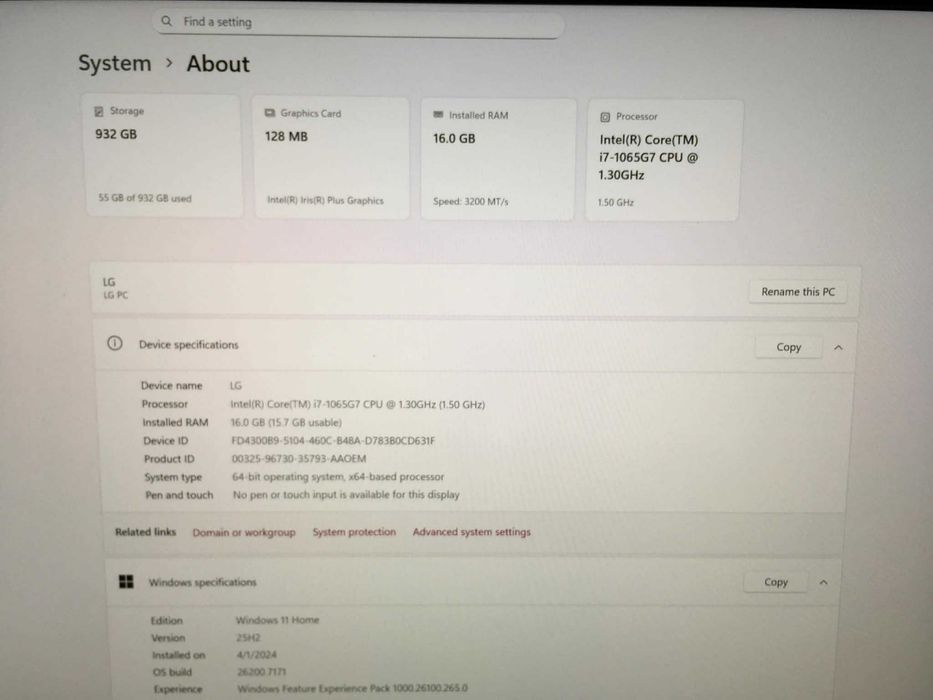 LG Gram 17 inch, intel i7 1065G7, 16Gb RAM 1 x 1Tb SSD