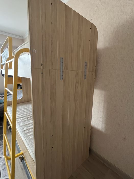 двухъярусная кровать