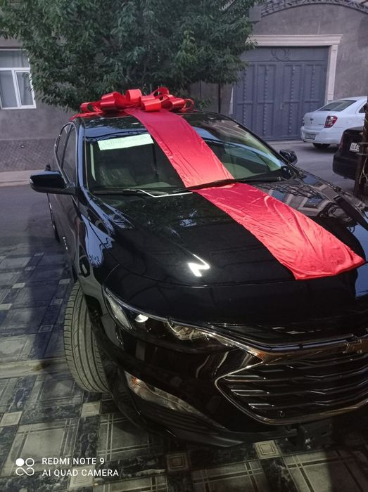 Мошинага арендага кизил бантик