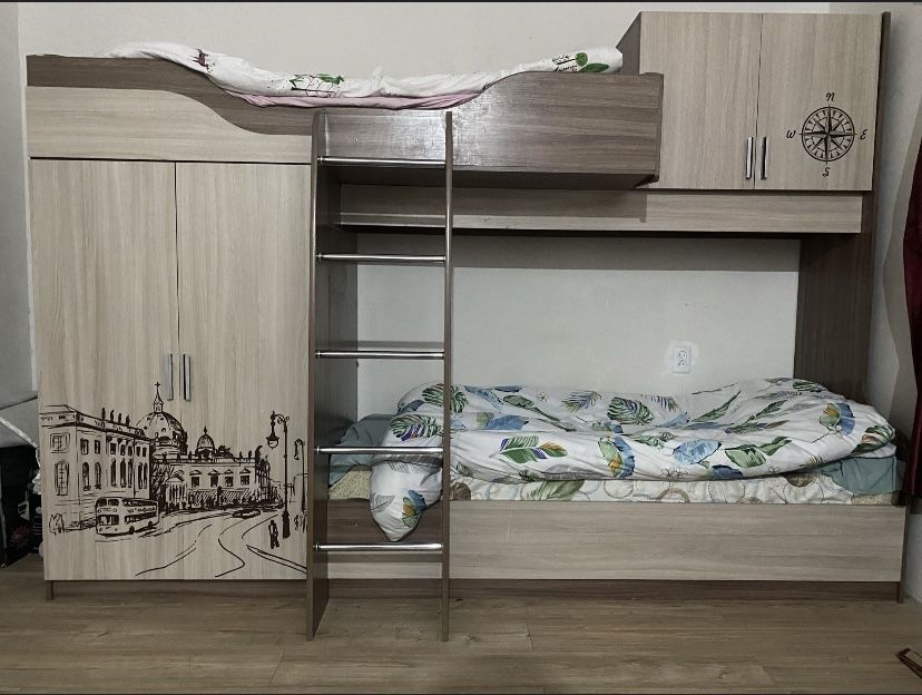 двухъярусная кровать