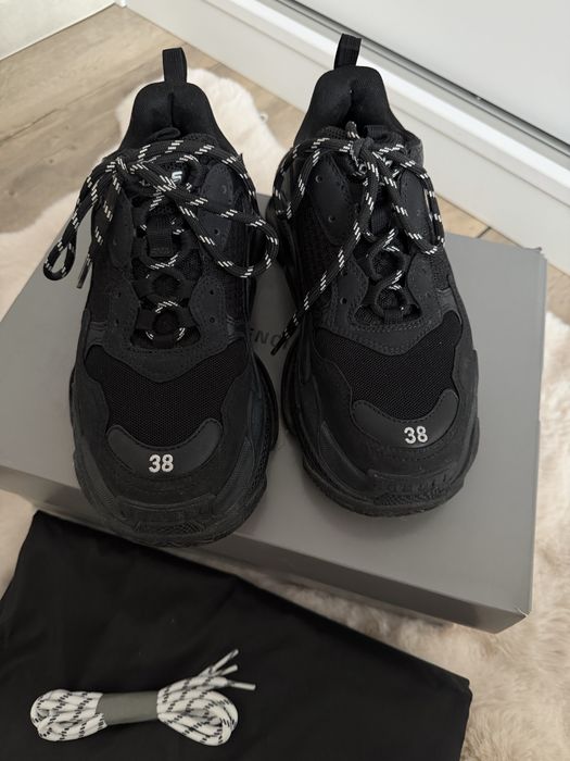 Оригинални маратонки/ сникърси BALENCIAGA Triple S