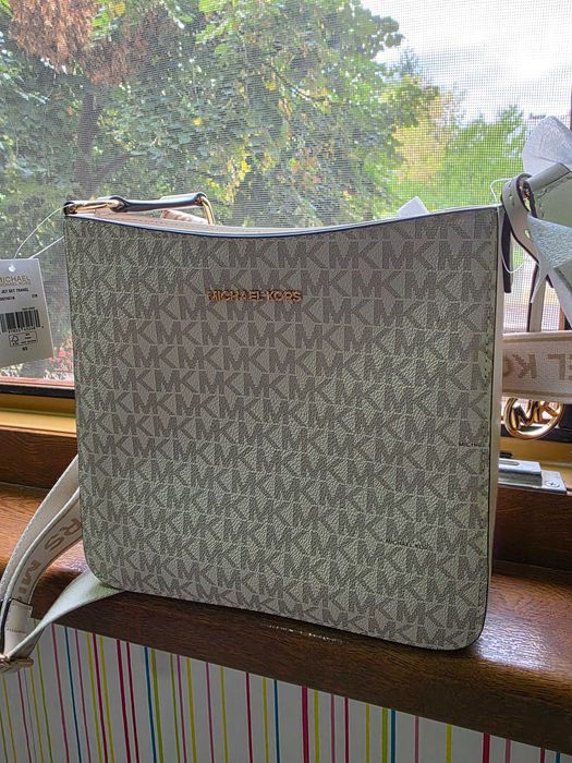 Дамска чанта Майкъл корс оригинална