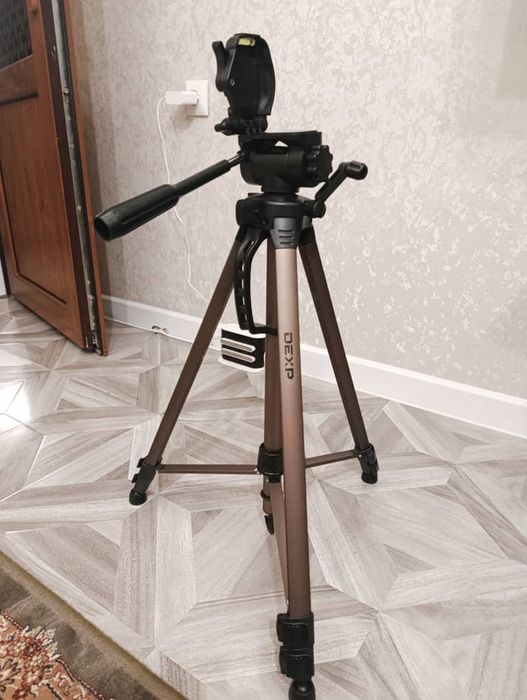 Штатив DEXP 3D телескопический