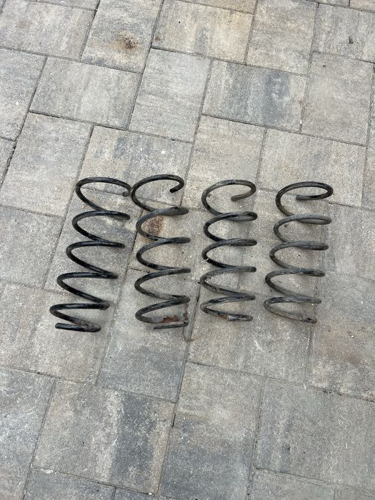 vand arcuri duster 80 lei