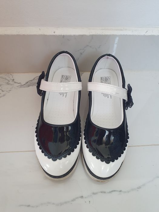 Pantofi fetita masura 32.