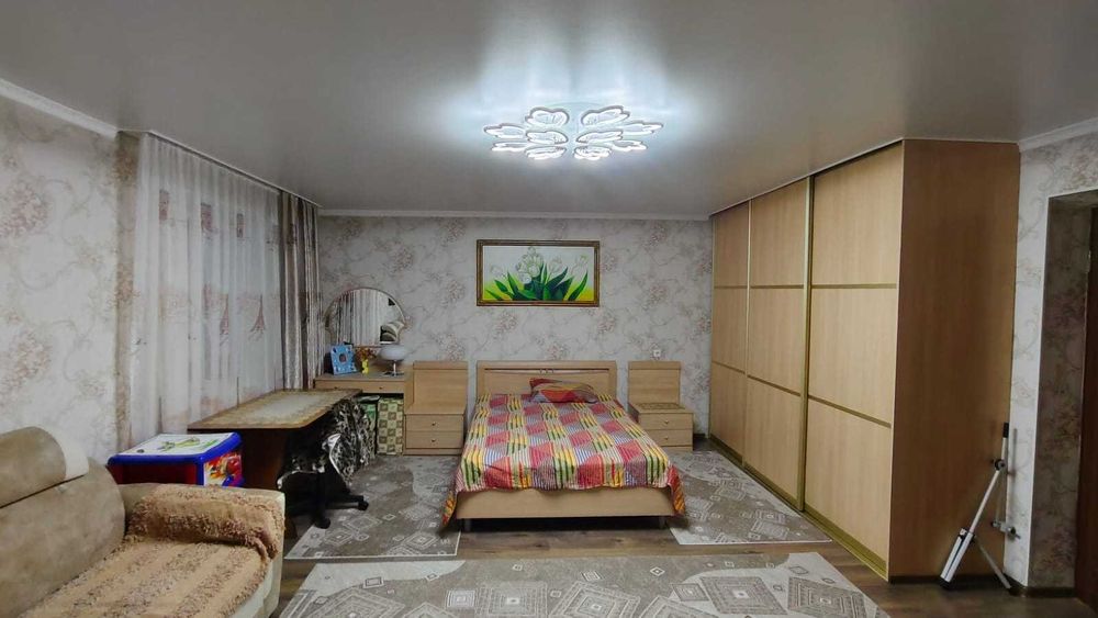 Продам 4 комнатную в Центре!