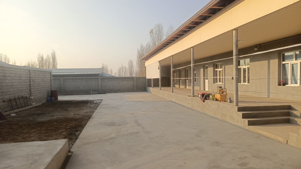 Uy sotiladi 5 xonali  7 sotih. puli kam odam bosa varyant bor