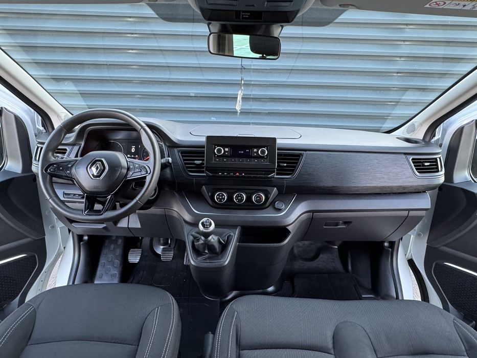 Renault Trafic 2022 2.0 150 CP Extra-Lung 8+1 Locuri Euro 6