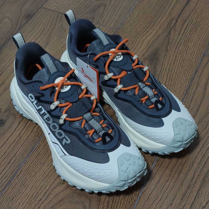 Новые кроссовки Xtep