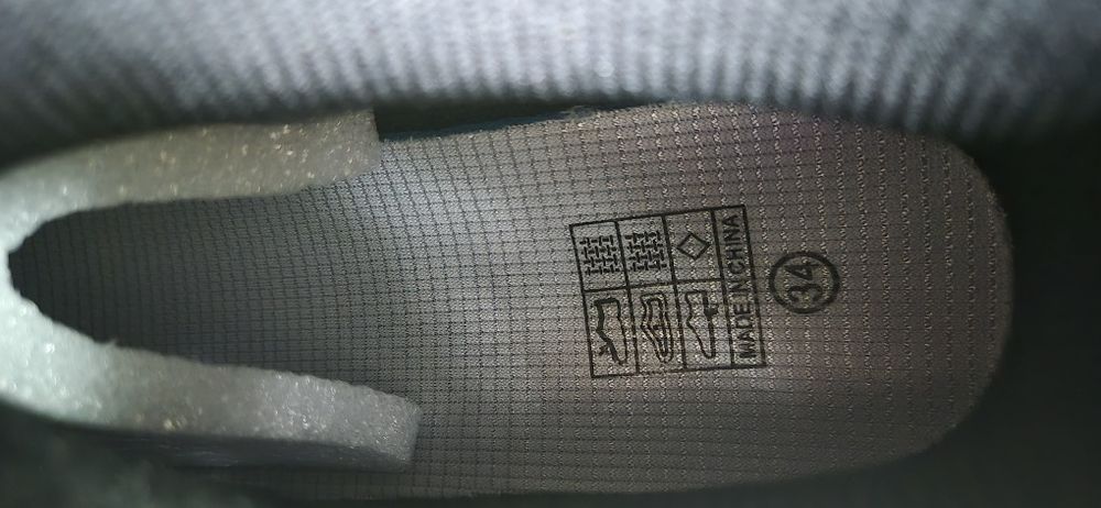 Pantofi sport fete, mărimea 34