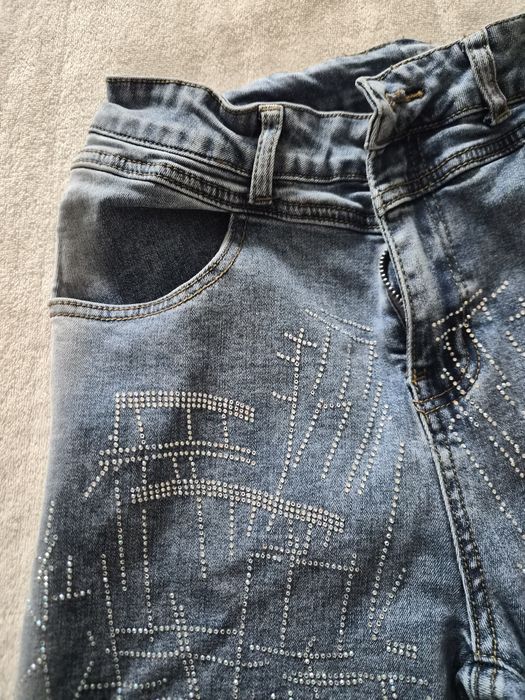 Дънки с блестящ ефект