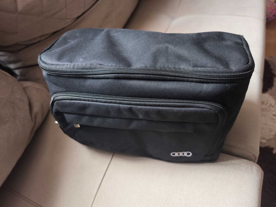 Audi Cleaning box