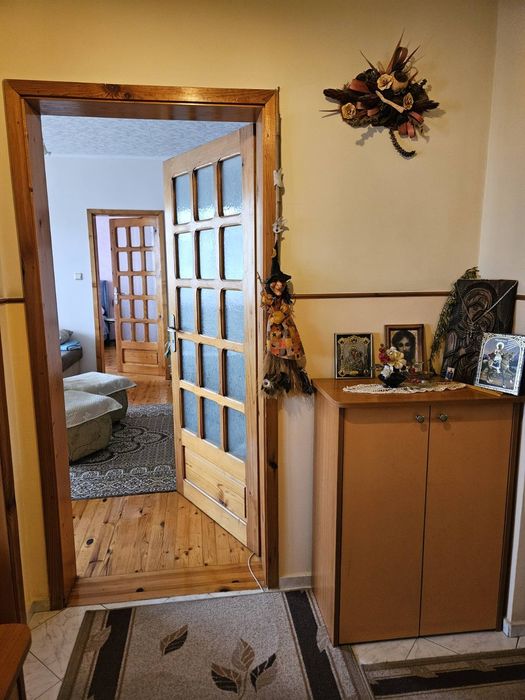 Продавам тристаен апартамент Пазарджик