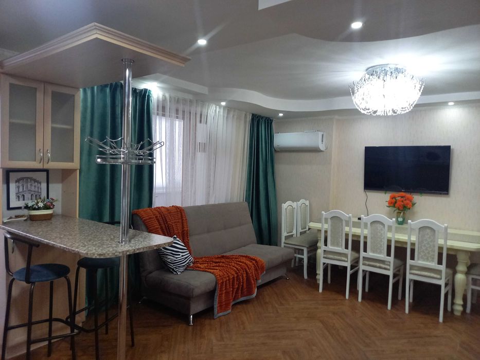 3х комнатная,мкр 8