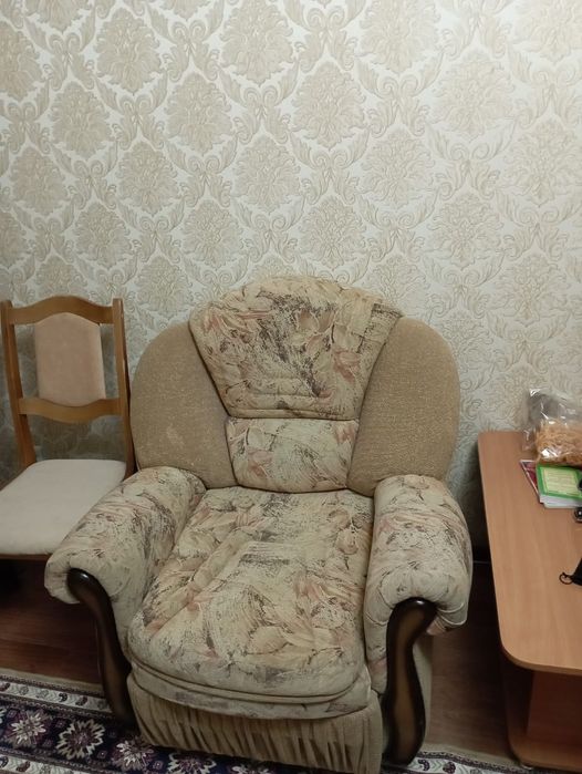 Диван продам  хоршим состояние